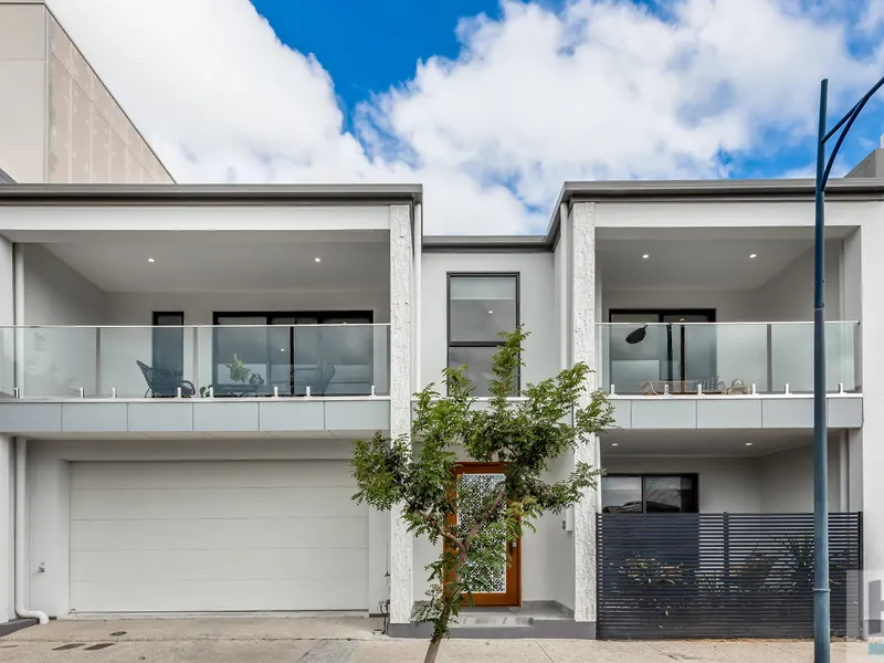 Stylish and executive living in cosmopolitan Lightsview