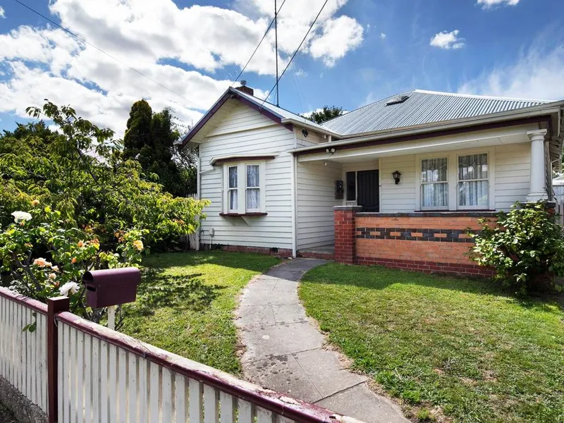 Live in popular Newington