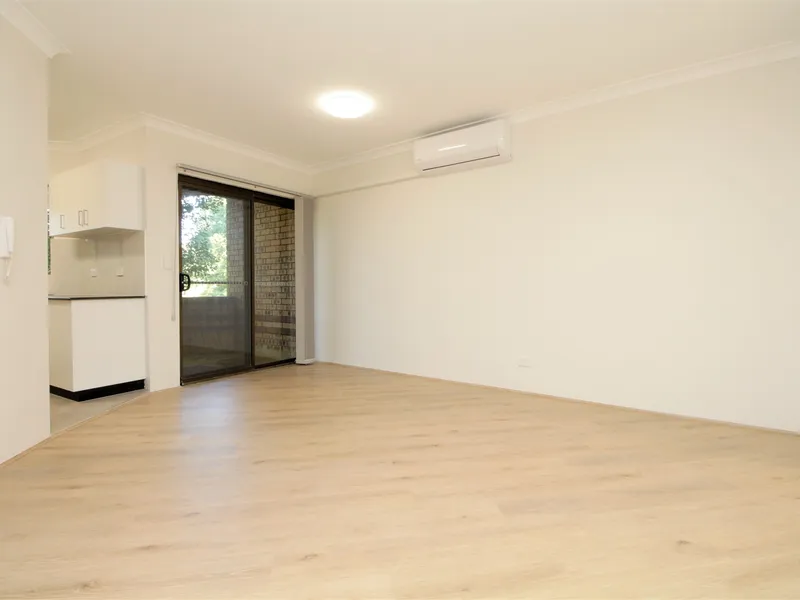Beautifully Renovated Two Bedroom Apartment 