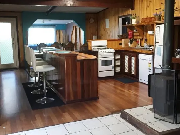 HOUSE SET ON 1012SqM WITH INCOME PLUS DEVELOPMENT POTENTIAL