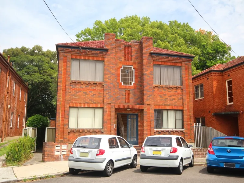 Art Deco Living in the Heart of Summer Hill