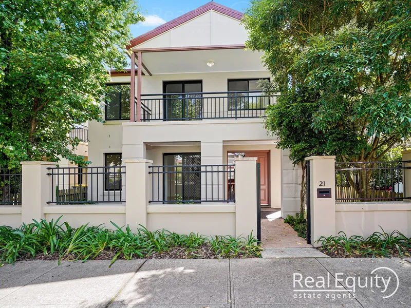 A Lovely Presentation with Low Maintenance Living