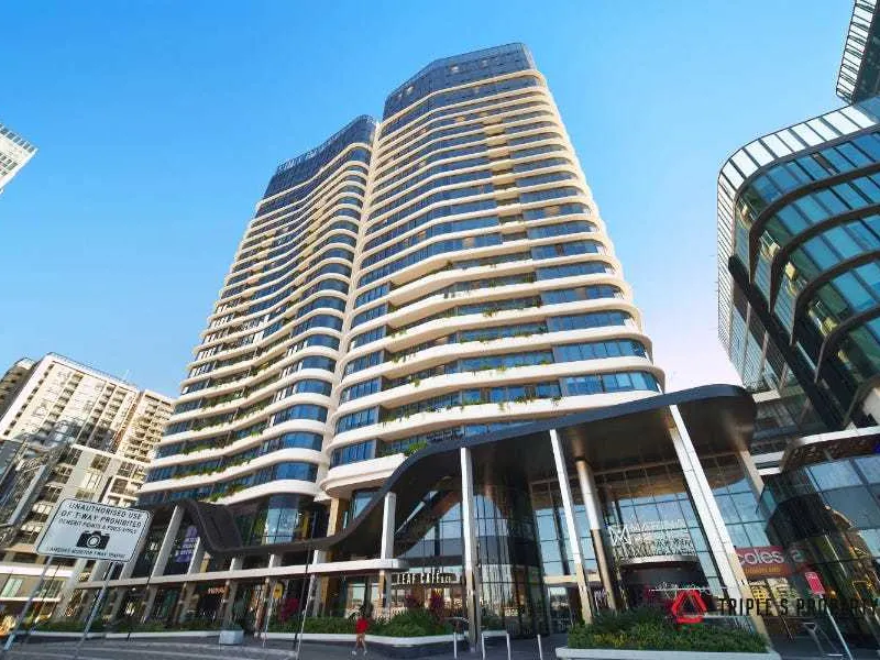 NEARLY NEW ONE BEDROOM WITH WATER VIEW& STUDY Area !!! BIG SIZE WINTER GARDEN!!!