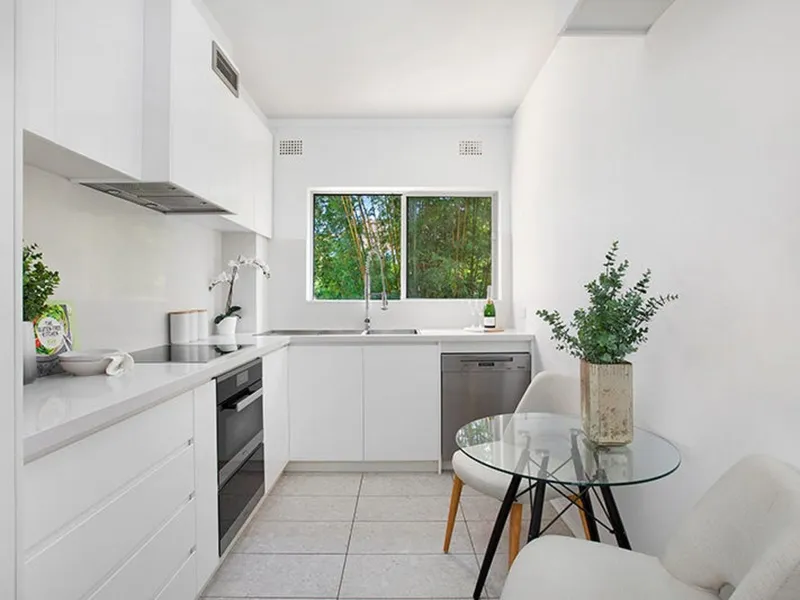Fully renovated 3 bedroom apartment, moments to station and parks