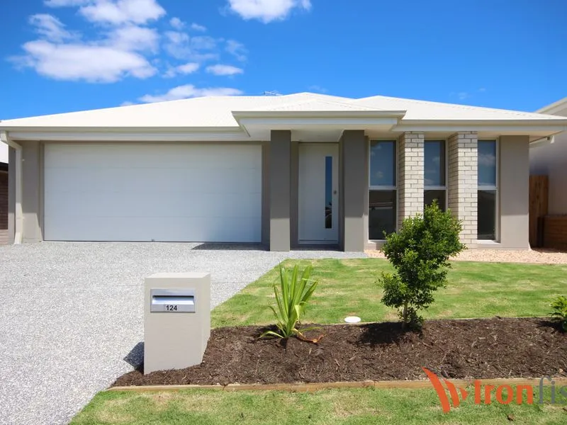 Modern Family Home in the Heron Park Estate...