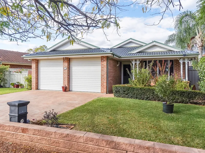 SPACIOUS FAMILY LIFESTYLE IN CENTRAL HARRINGTON PARK