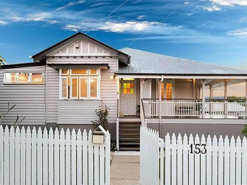 Beautiful Queenslander- Exterior Freshly Painted