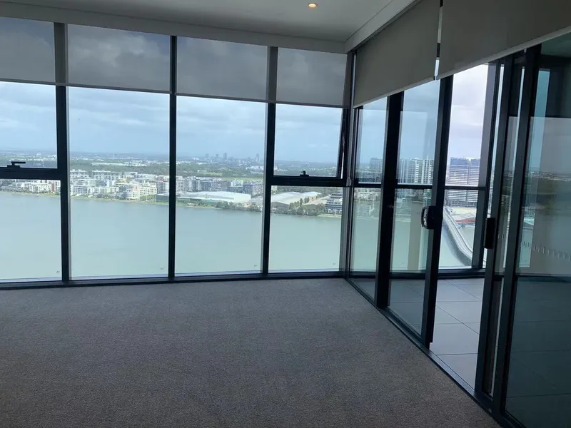 brand new 3 bedrooms apartment   with Water view , 2.5 toilets with bathtub