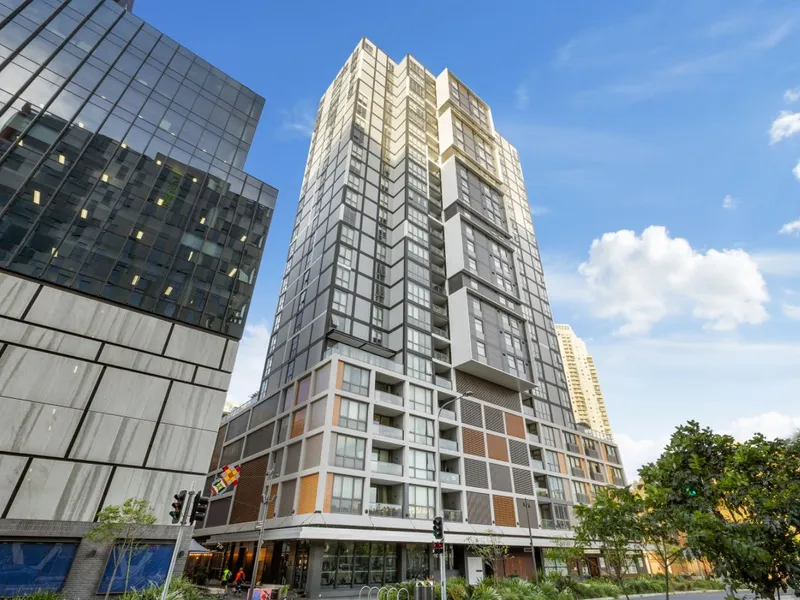 Luxury Three Bedroom Apartment in Darling Square