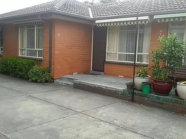 GREEN WITH ENVY ON GORDON