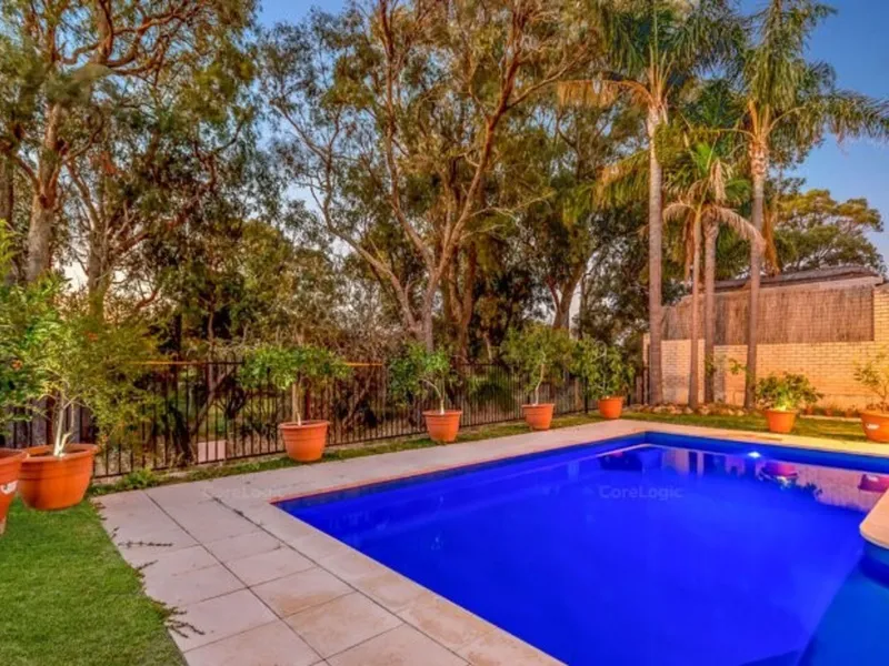 Beautiful, Golf Course Home with Stunning Views