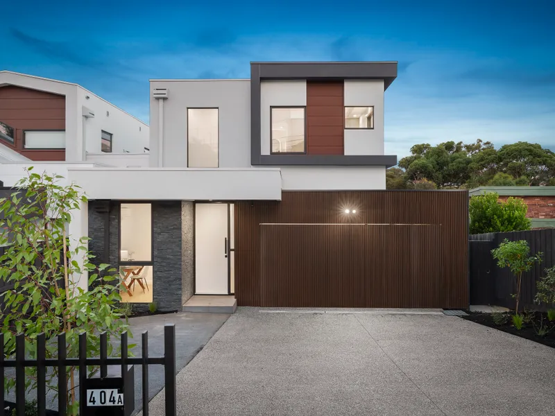 Stunning Executive Town Residence!