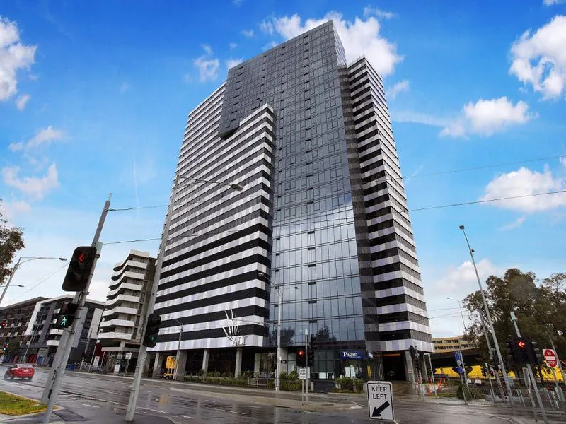 ***Urgent Sale***2203/18 Mt Alexander Road, Travancore****