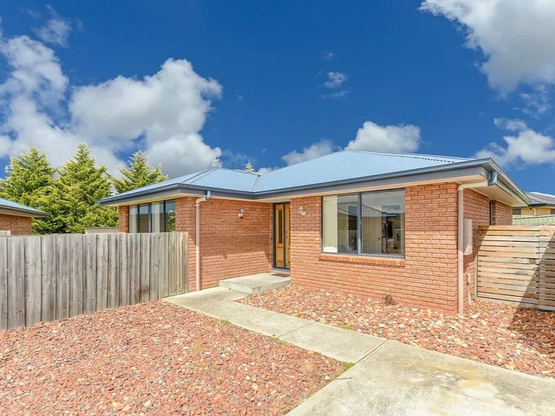 Spacious 3 Bedroom Unit