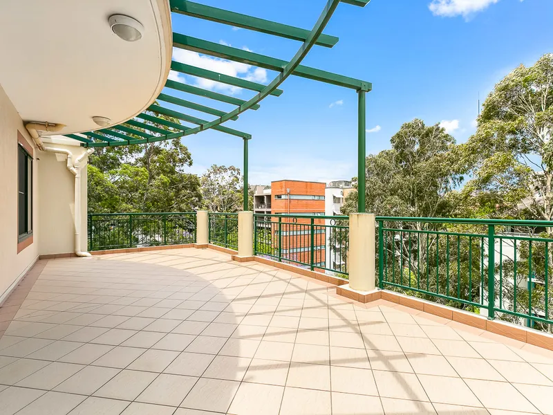 LARGE AND MODERN 1 BEDROOM UNIT IN CHATSWOOD - **OPEN FOR INSPECTION FRI 16TH APRIL AT 10:00 - 10:15AM** CONTACT JEREMY ON 0431 500 571