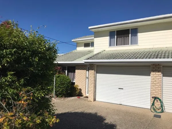 2 Bedroom Townhouse in Great Location!!!