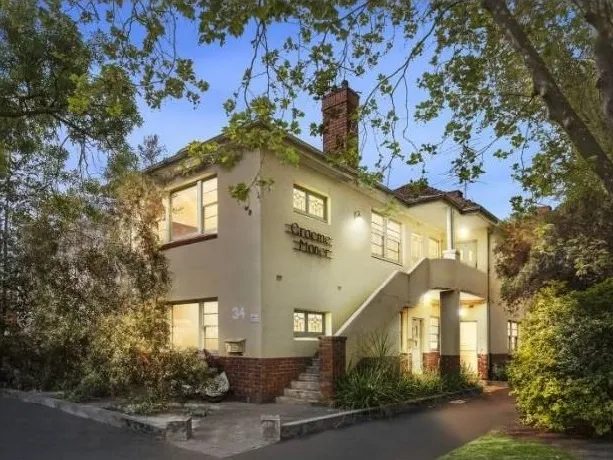 Art Deco Charm in Beachside Locale