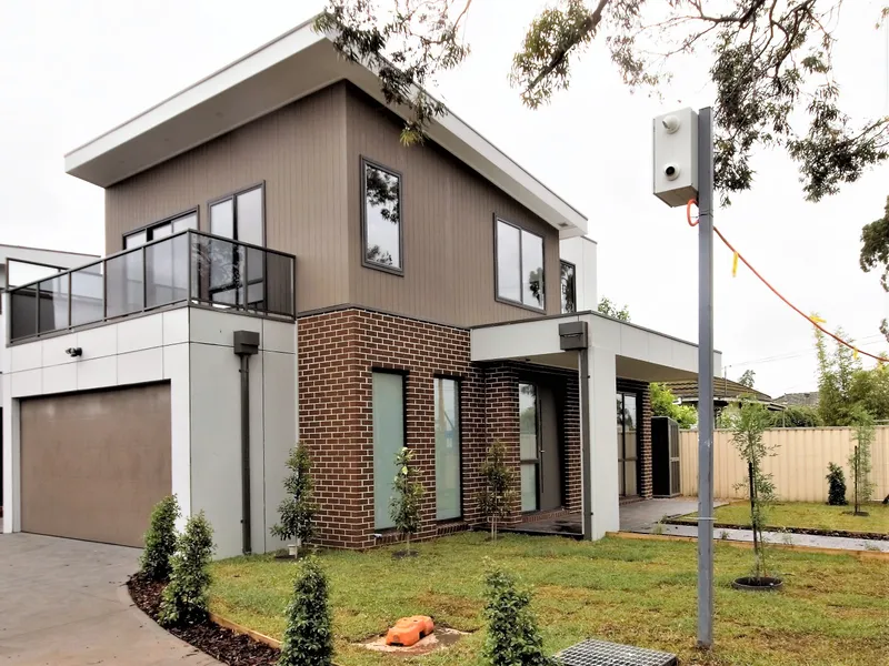 Brand New, Luxury And High Quality Townhouse