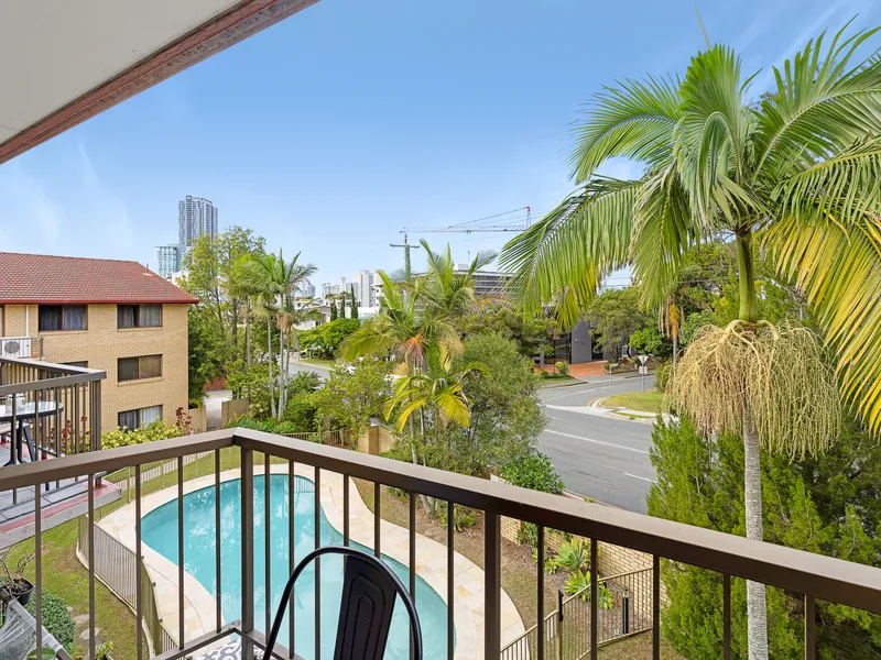 Newly renovated apartment close to Southports CBD