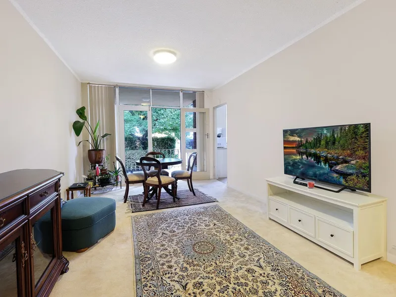 Walking Distance to Beecroft Shops and Rail