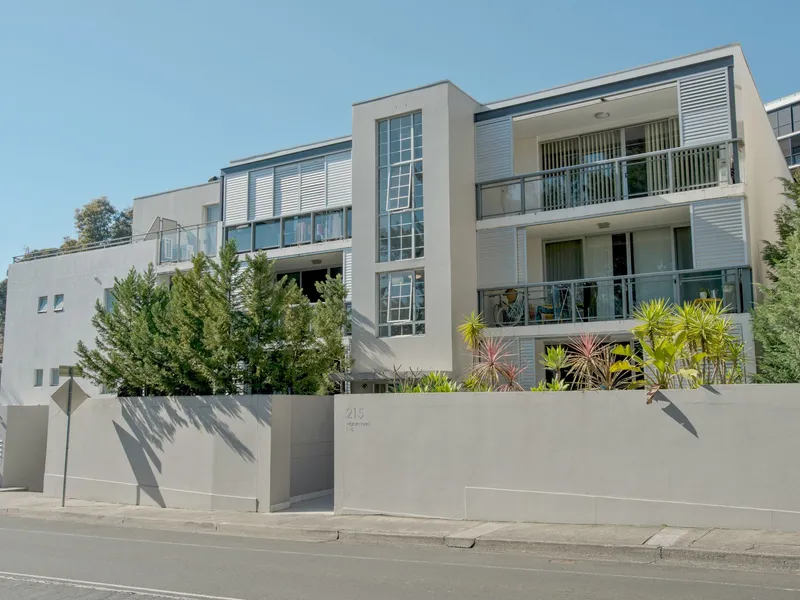 Modern 2 Bedroom Apartment