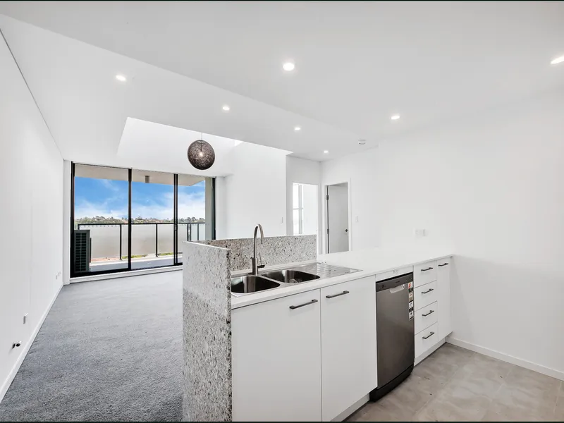 Top Floor! Penthouse 2 Bed plus another room on rooftop level.