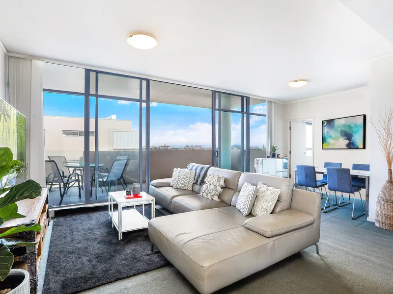 Spacious Apartment with Views over Botany Bay