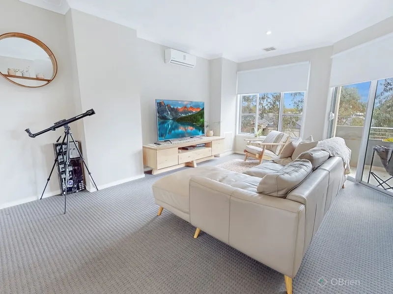 14/10-20 Mickleham Drive, Cranbourne North