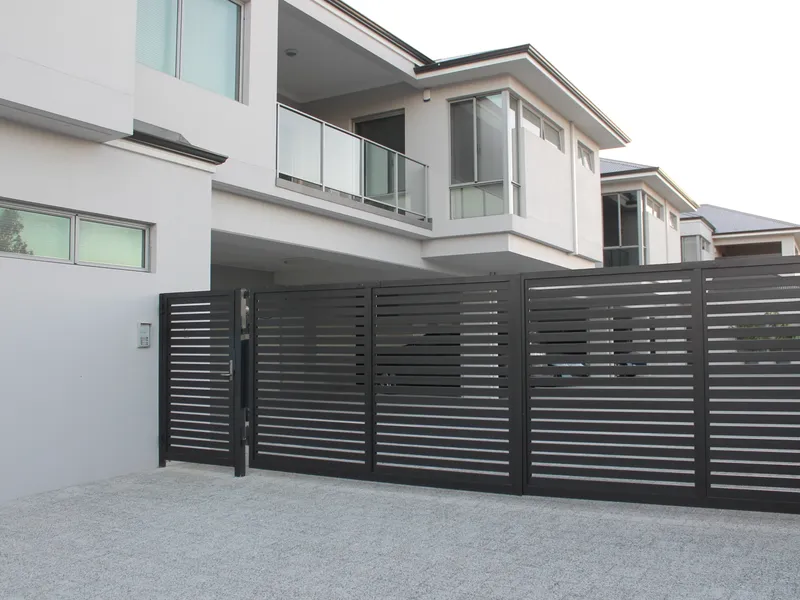 CHIC LIVING IN MIDLAND