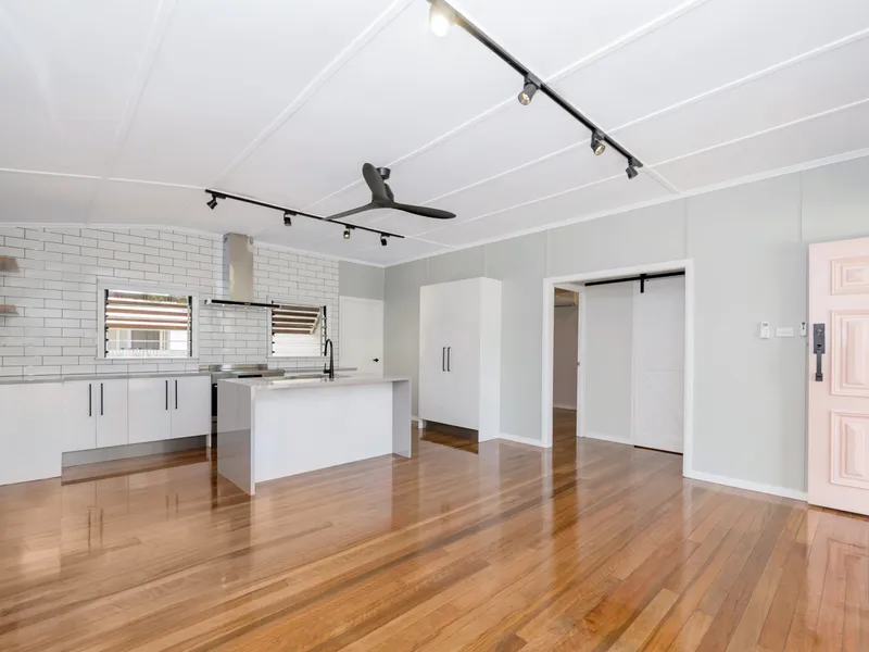 COMFORTABLE + CONVENIENT- WHAT MORE COULD YOU WANT!