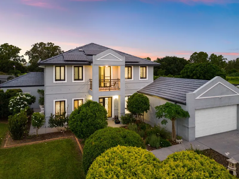 Exceptional Family Oasis in Moggill: A Masterpiece of Luxury and Versatility