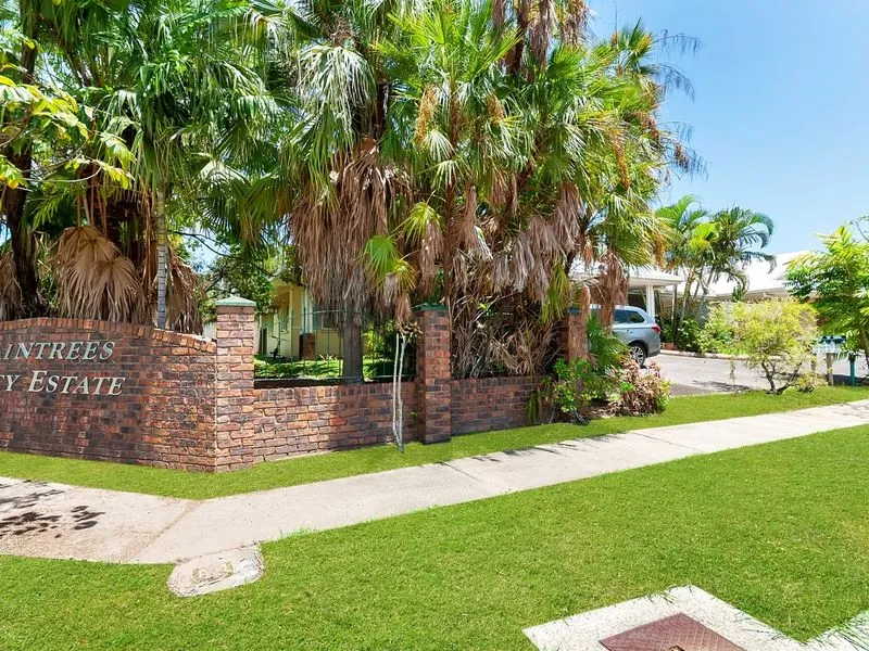 INVESTMENT OPPORTUNITY - 2 BEDROOM VILLA CLOSE TO SHOPS