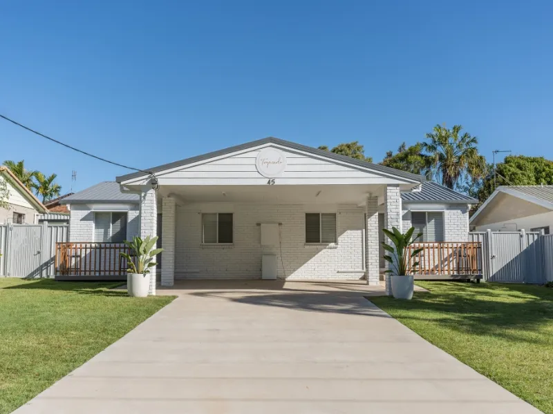 YOUR COASTAL LIFESTYLE AWAITS