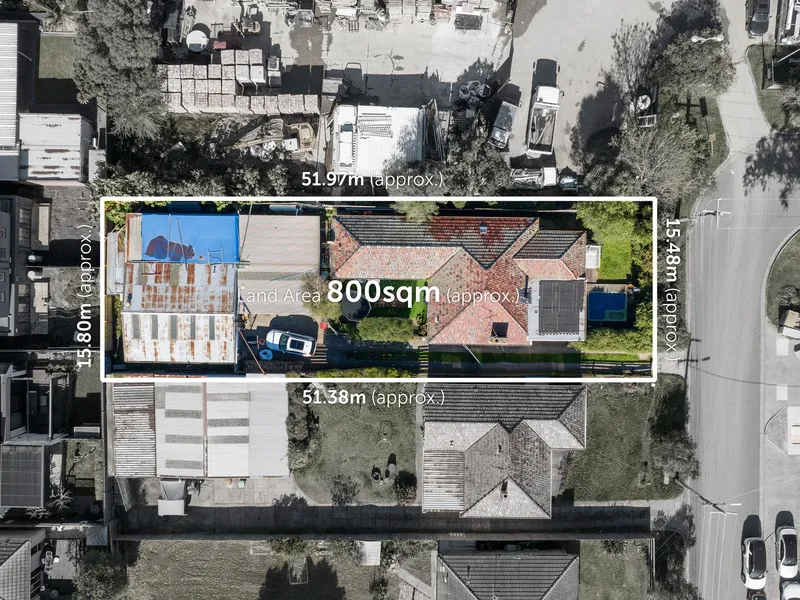 College Land, Village Location & a 4 bed + study opportunity