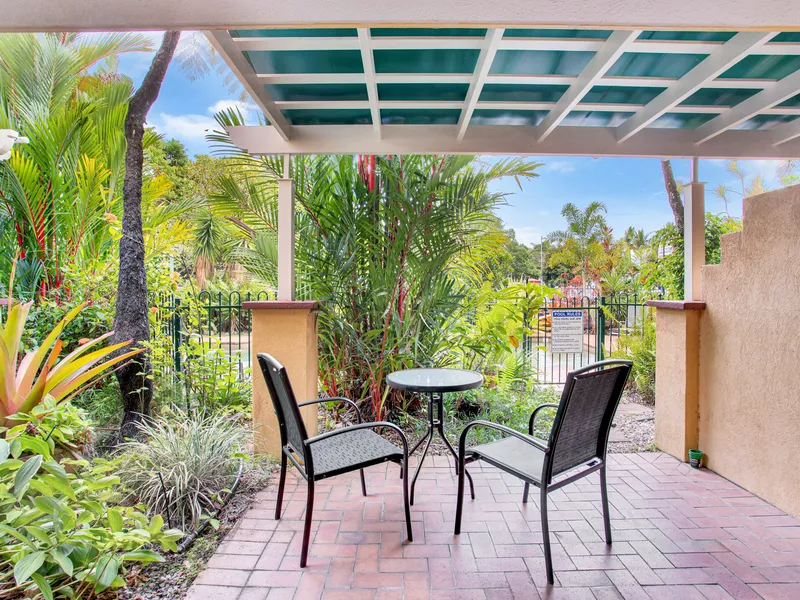 OCEAN VIEWS - CAIRNS NORTH ESPLANADE