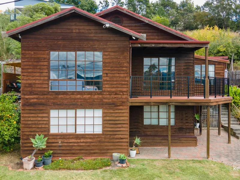 City, River and Mountain Views!