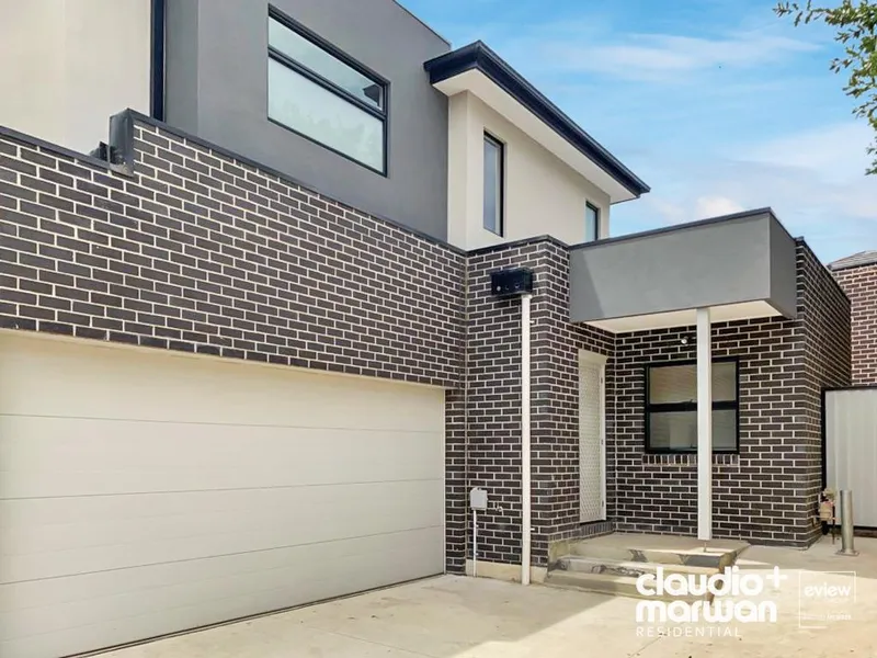 Brand New Town Home!