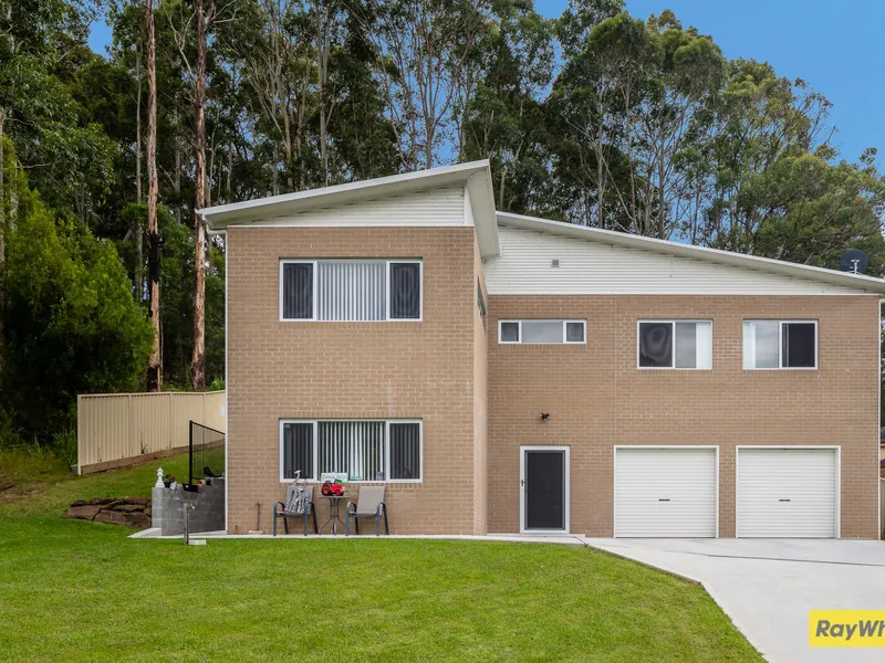 MASTER BUILT WITH  SPACE THE MAIN FOCUS....