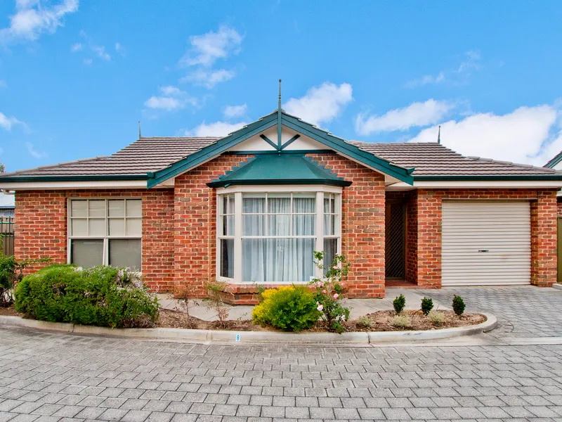 Blue Chip Investment or Move-in Later, Choice is Yours.....