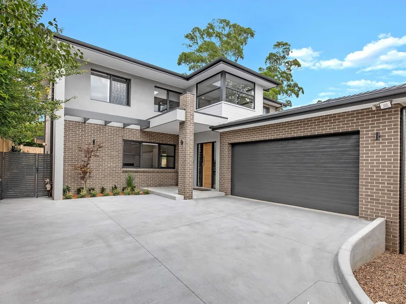 Brand New Contemporary Living