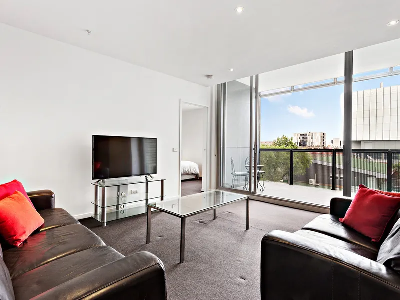 Compelling contemporary charm