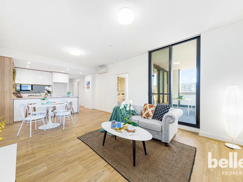 Open Plan Sophistication | Supersized Balcony