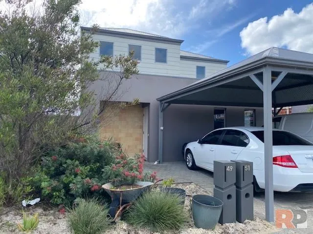 Lovely Unit Overlooking Golf Course - NOT PETS ALLOWED