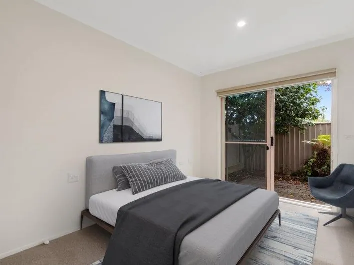 Newly reinstated 3-bedroom unit with great views