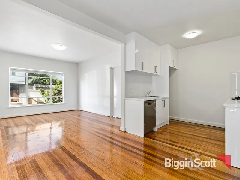 RENOVATED APARTMENT WITH FABULOUS VIEWS & OFF-STREET PARKING