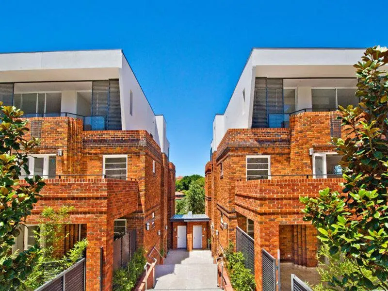 IMMACULATE TWO BEDROOM APARTMENT - WITH BALCONY