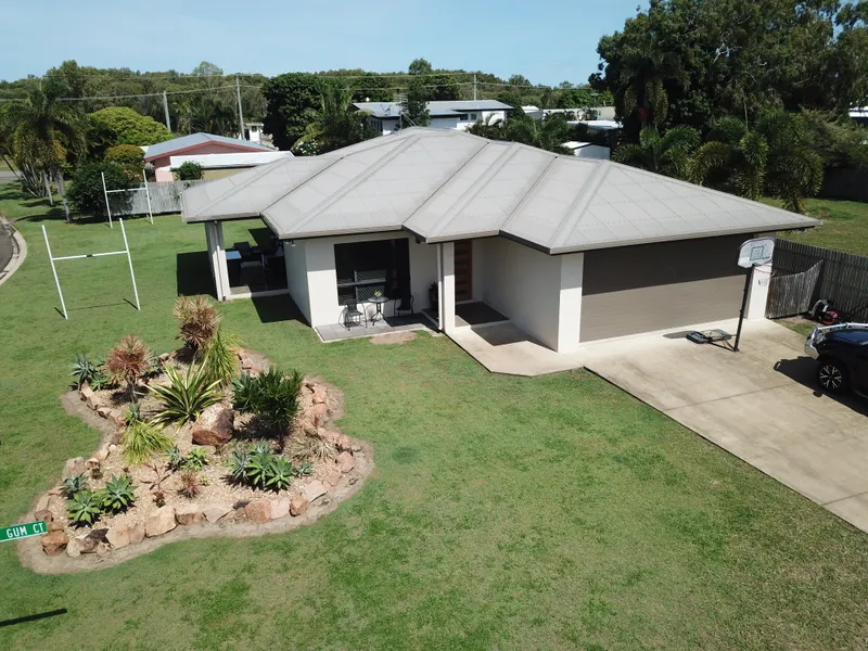 MODERN COMFORTABLE BEACH HOME.....