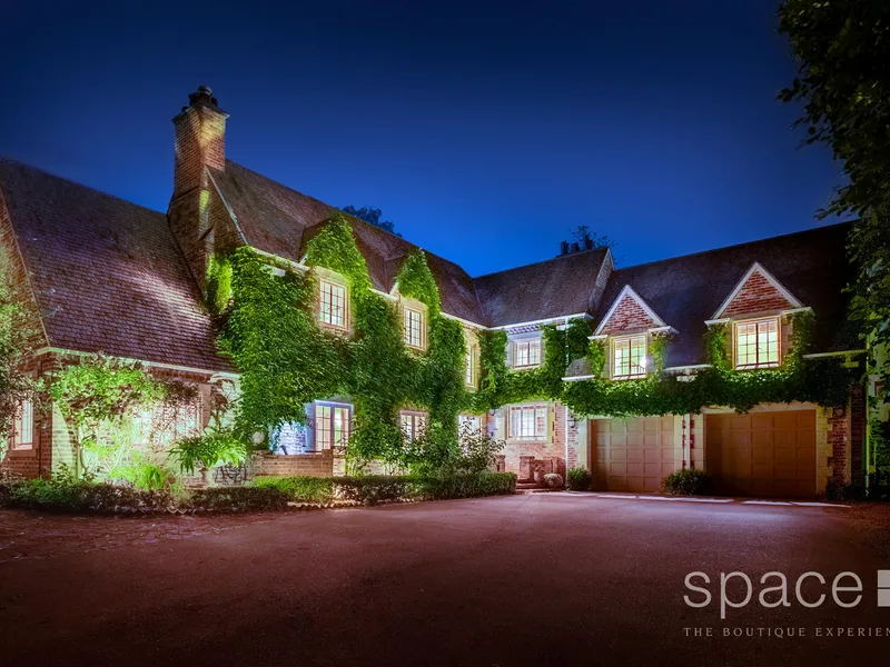 ROMANTIC REVIVAL MANOR