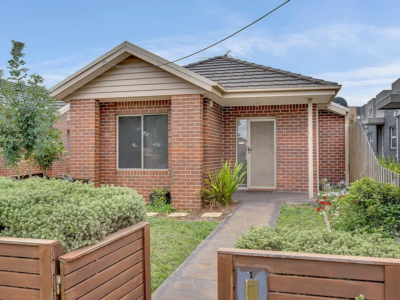 Delightful Unit in the Heart of Glenroy