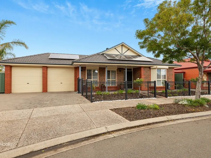 A Spacious And Sophisticated Turn Key Abode!